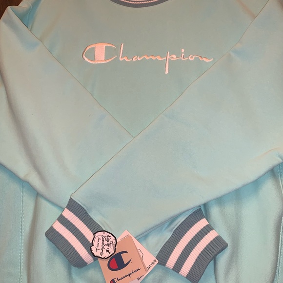 Champion ‘Reverse Weave’ Crewneck - Picture 5 of 9